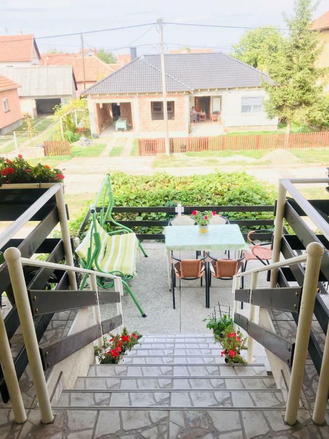 Apartmán Stan Na Dan Loznica Exteriér fotografie