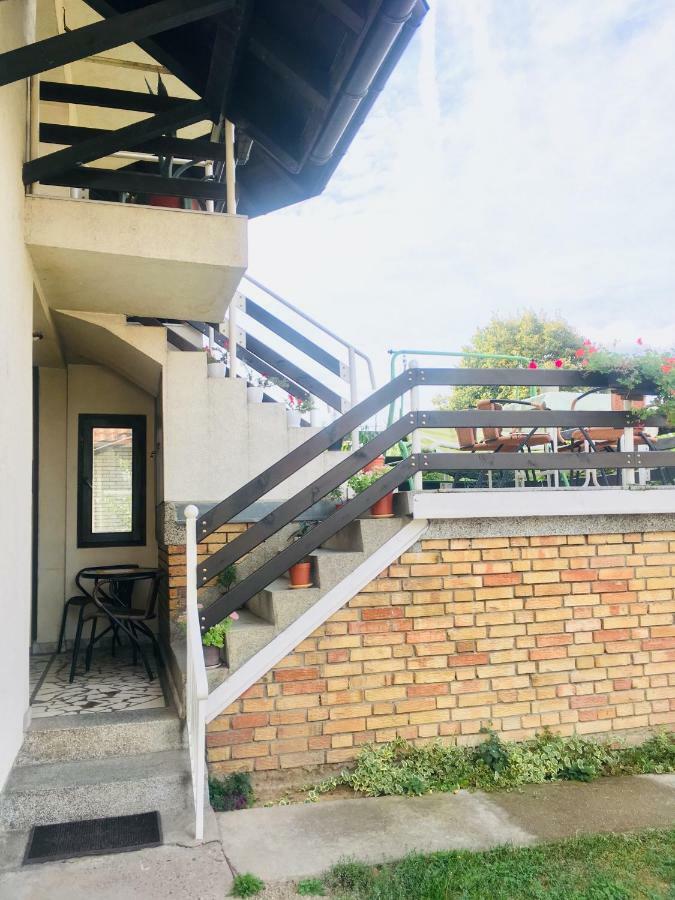 Apartmán Stan Na Dan Loznica Exteriér fotografie